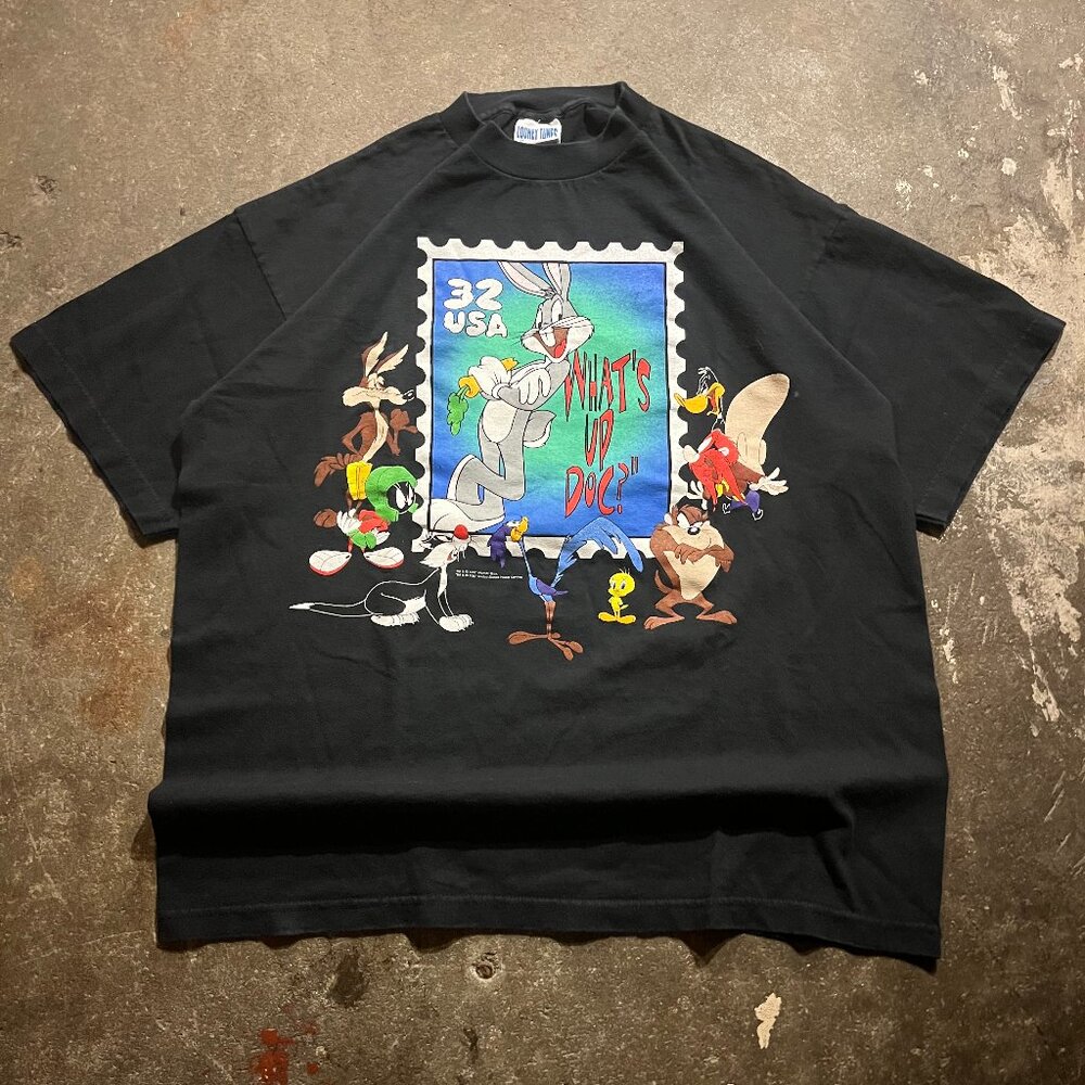 1990s Looney Tunes Bugs Bunny and other characters vintage tee